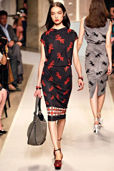 Look 24